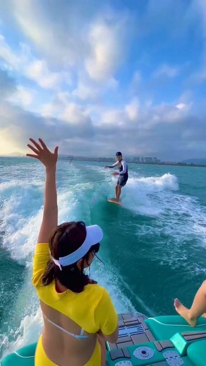 逃出平静乡村