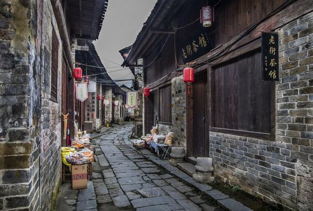 家居装饰如何选择油画和居室的搭配技巧？